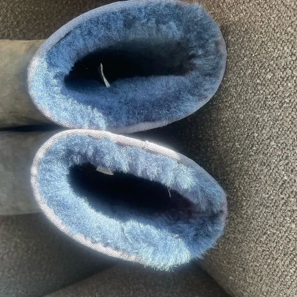 UGG Classic  Boots - Navy Blue  Size 8 - Picture 5 of 5